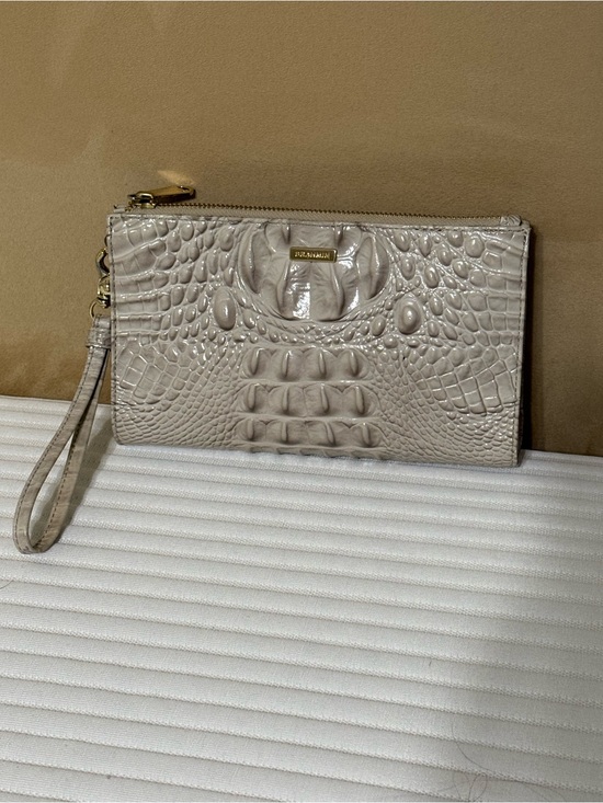Brahmin Handbags - Brahmin Daisy Wristlet